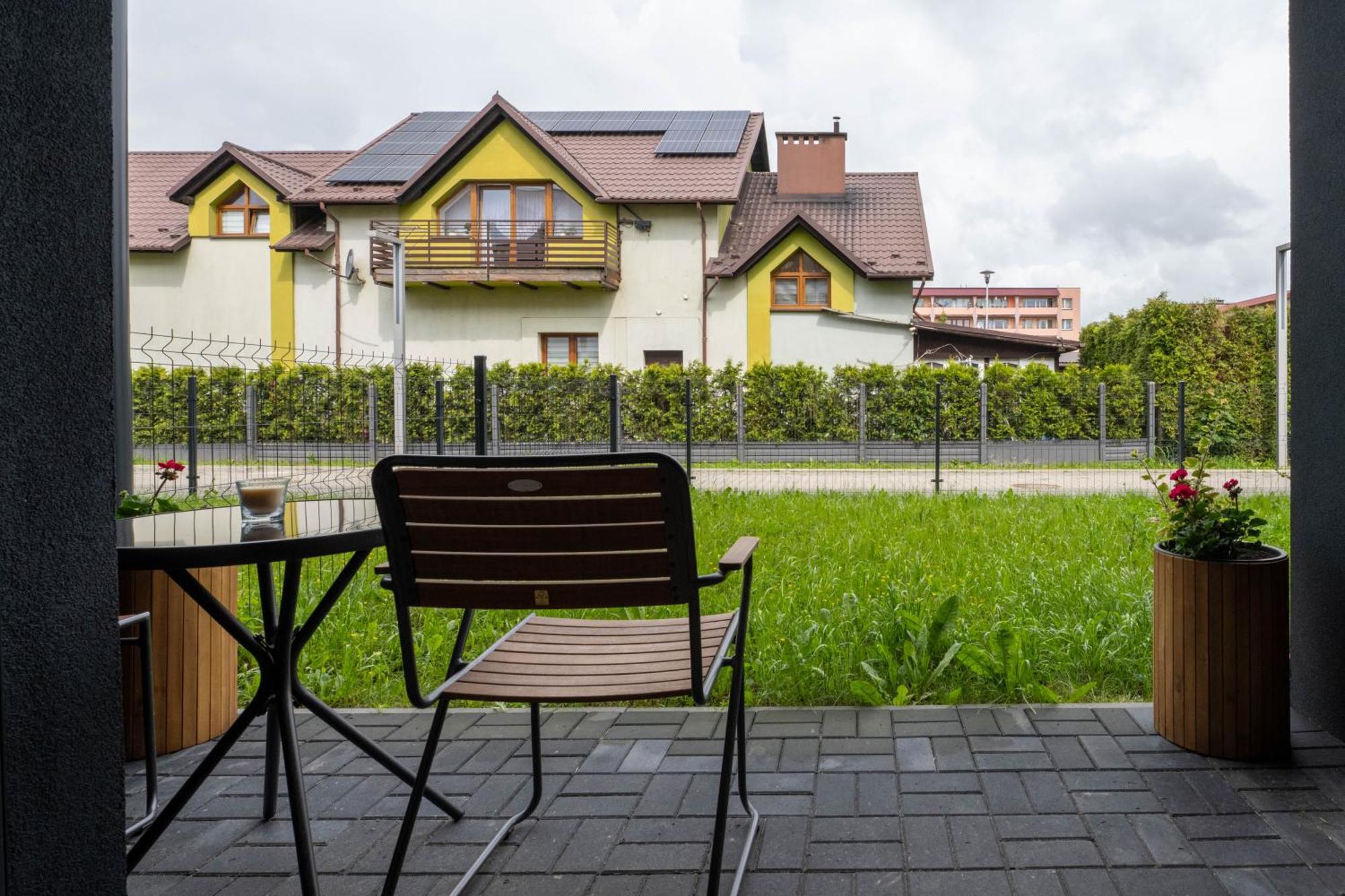 Green Apartment Chrzanów Exterior foto